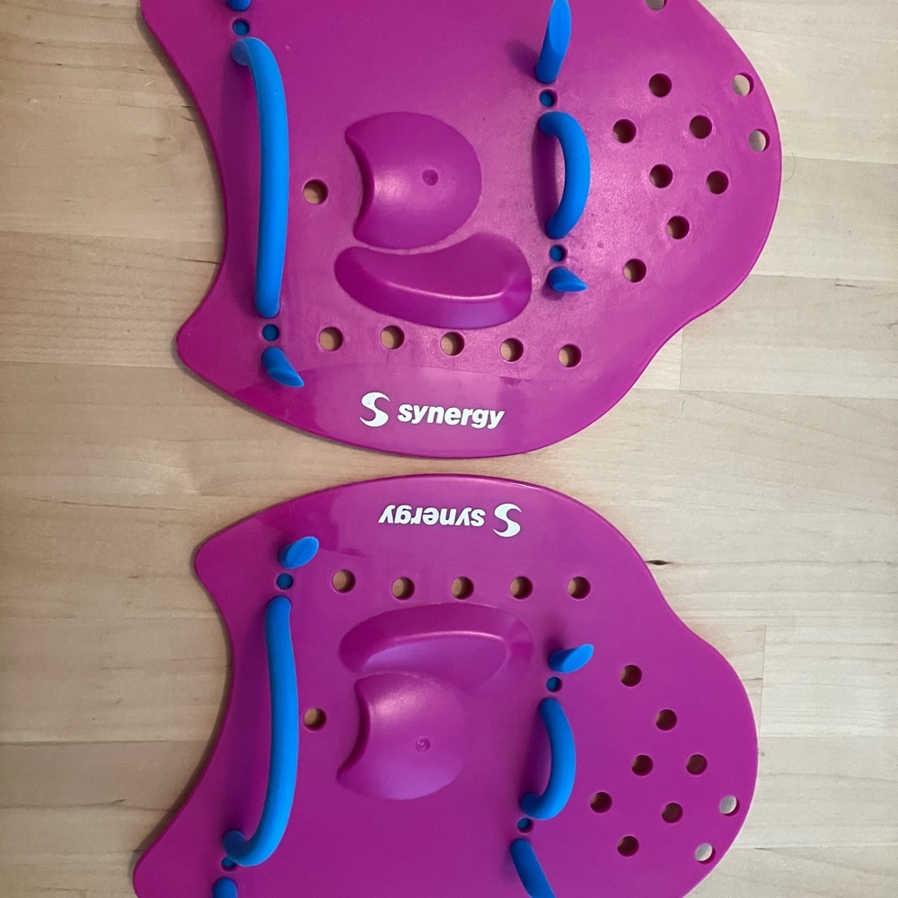 Synergy swim strength paddles
